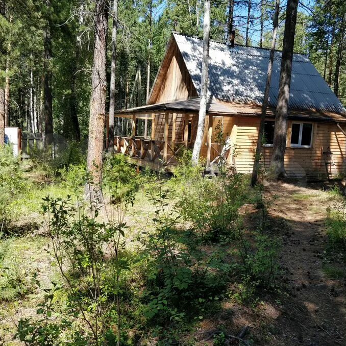 Горячинск. Байкал горячинск берег. Поселок горячинск на озере байкал. Гора бычья на байкале. Участок горячинск.