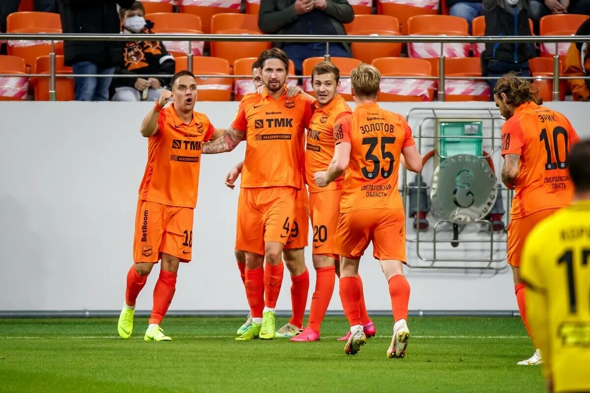 Футбол команда урал екатеринбург. Футбольная команда урал екатеринбург. Сайт ф к урал. Сайт ф к урал. Урал футбольный клуб.