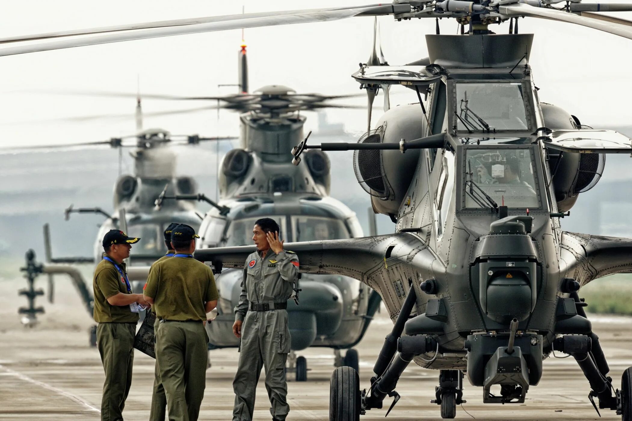 Современный солдат. Z арты армия. Обои z армия. Военная полиция вооруженных сил рф. Солдаты россии.