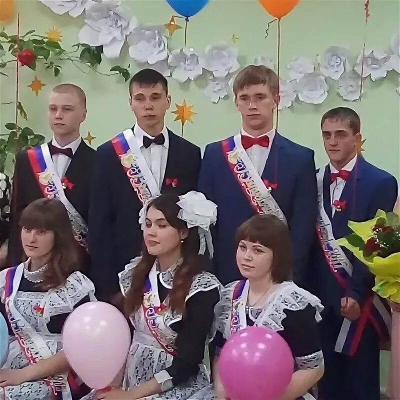 Мининская 50 брянск фото. Мининская школа. Мининская школа. Школа 3 емельяново. Мининская школа.