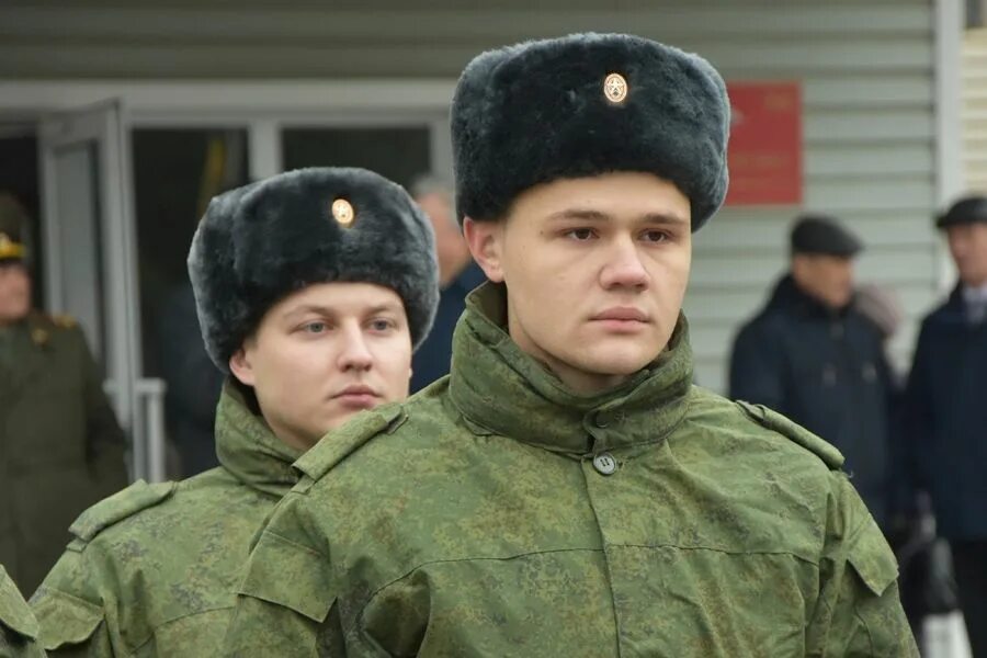 Взгляд военного. Вы видели солдатские глаза. Солдат взгляд на 2000 ярдов. Лицо военного. Взгляд на 2000 ярдов.