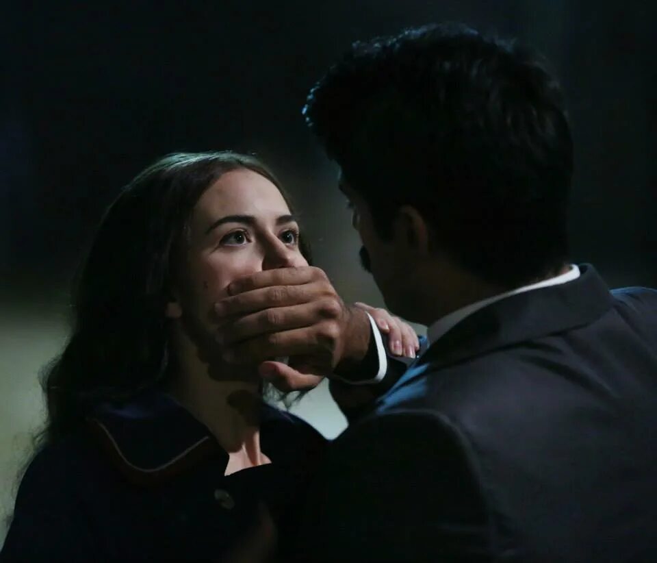 кямран королек птичка певчая. королёк птичка певчая фериде и кямран. королёк птичка певчая сериал 2013. кямран королек птичка 1986. королек птичка певчая 2014.