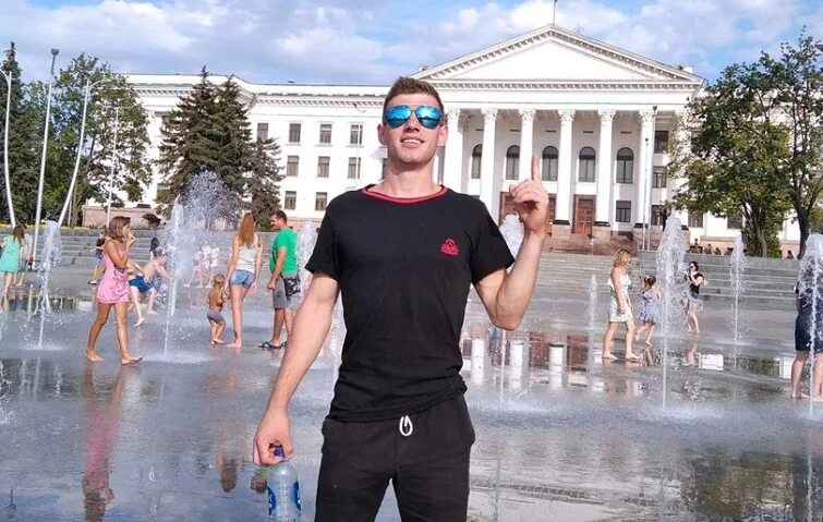 Краматорск люди. Краматорск сепары. Краматорск сегодня видео блогеров. Украина город краматорск население. 2014 краматорск.