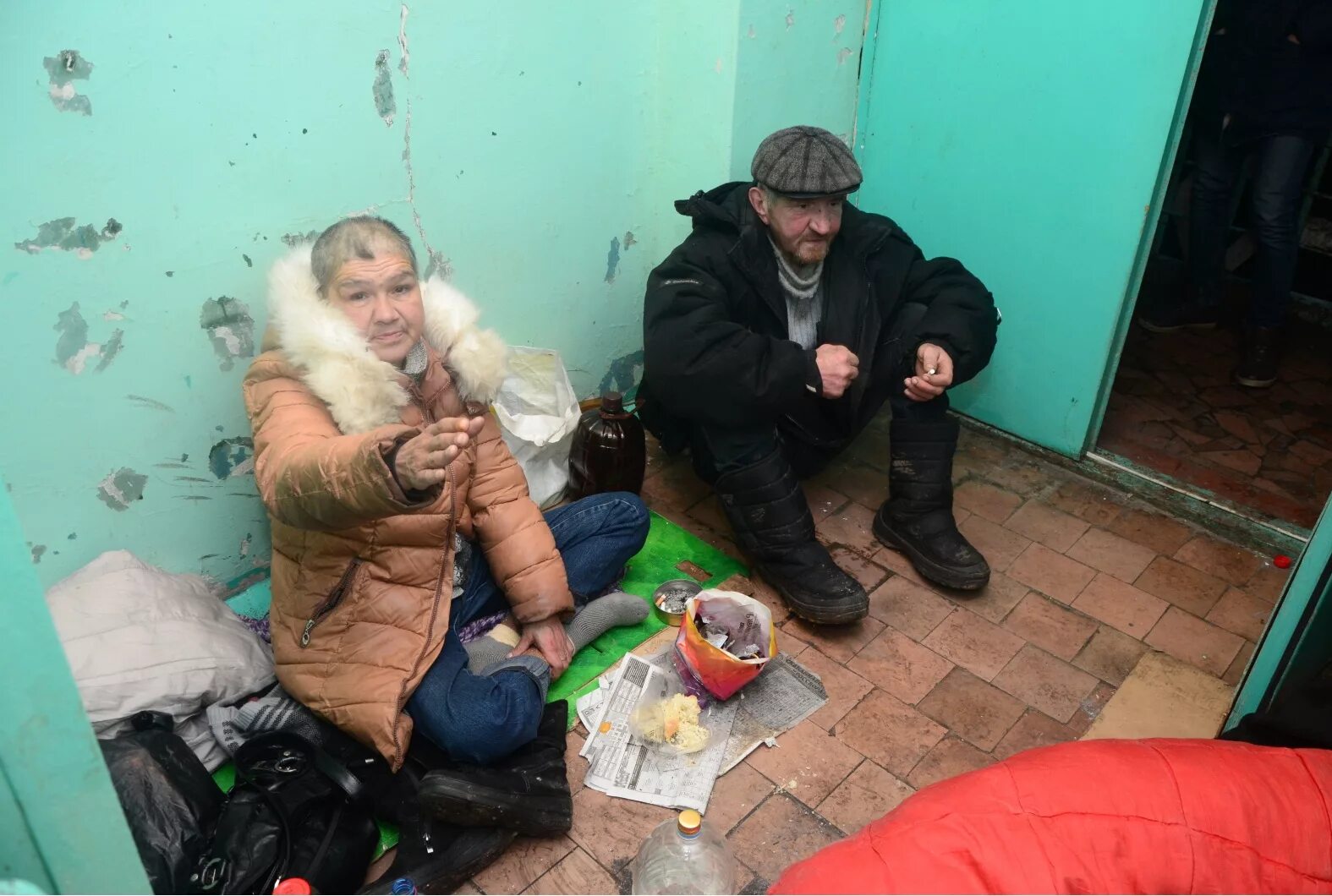 6 алкашей. 6 алкашей