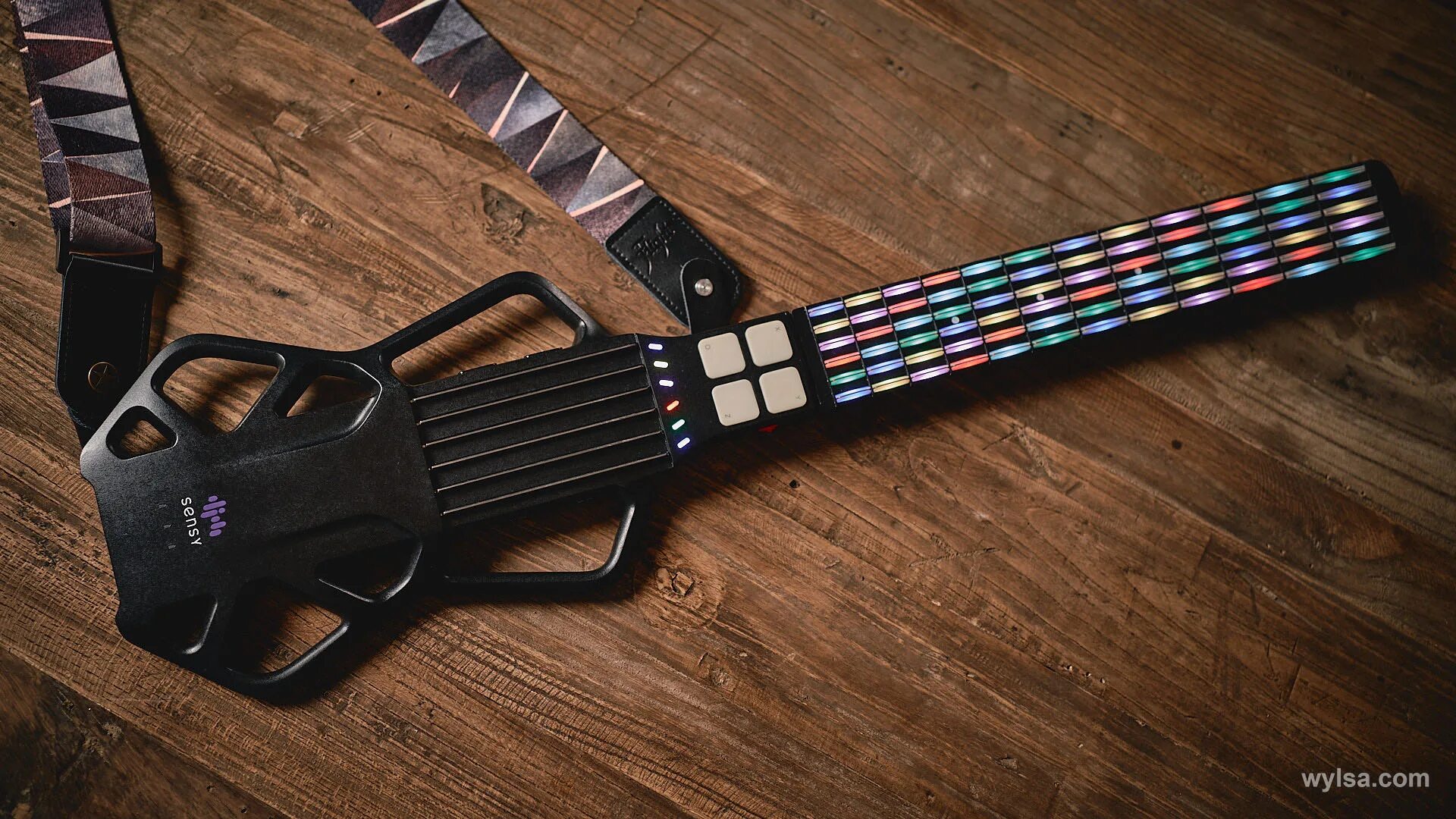 Цифровая мини гитара. 2 neck guitar. Ibanez ae205. Сд 60 фендер электроакустика. Украинская гитара.