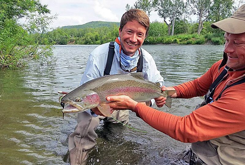 Рыбалка на Камчатке. Рыбак Камчатки. Рыбалка в Камчатке в августе. Рыбалка на Камчатке летом. Фишинг россия