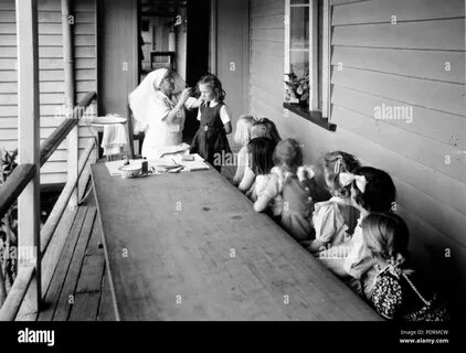 108 Queensland State Archives 2834 Medical examination with the School Health Se