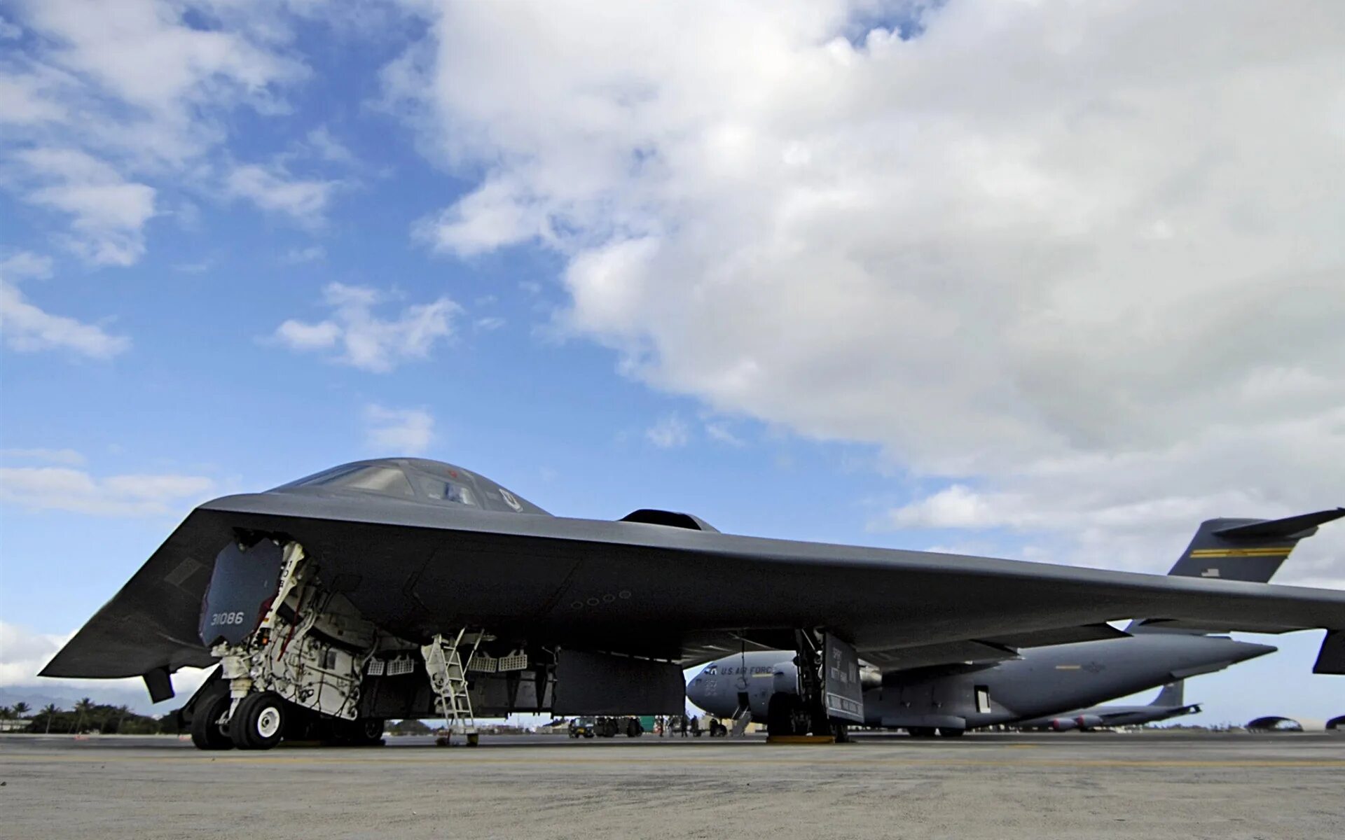 B-2 spirit: стелс-бомбардировщик. B2 spirit. Бомбардировщик б2 спирит. B-52 стелс. Бомбардировщик б2 спирит.