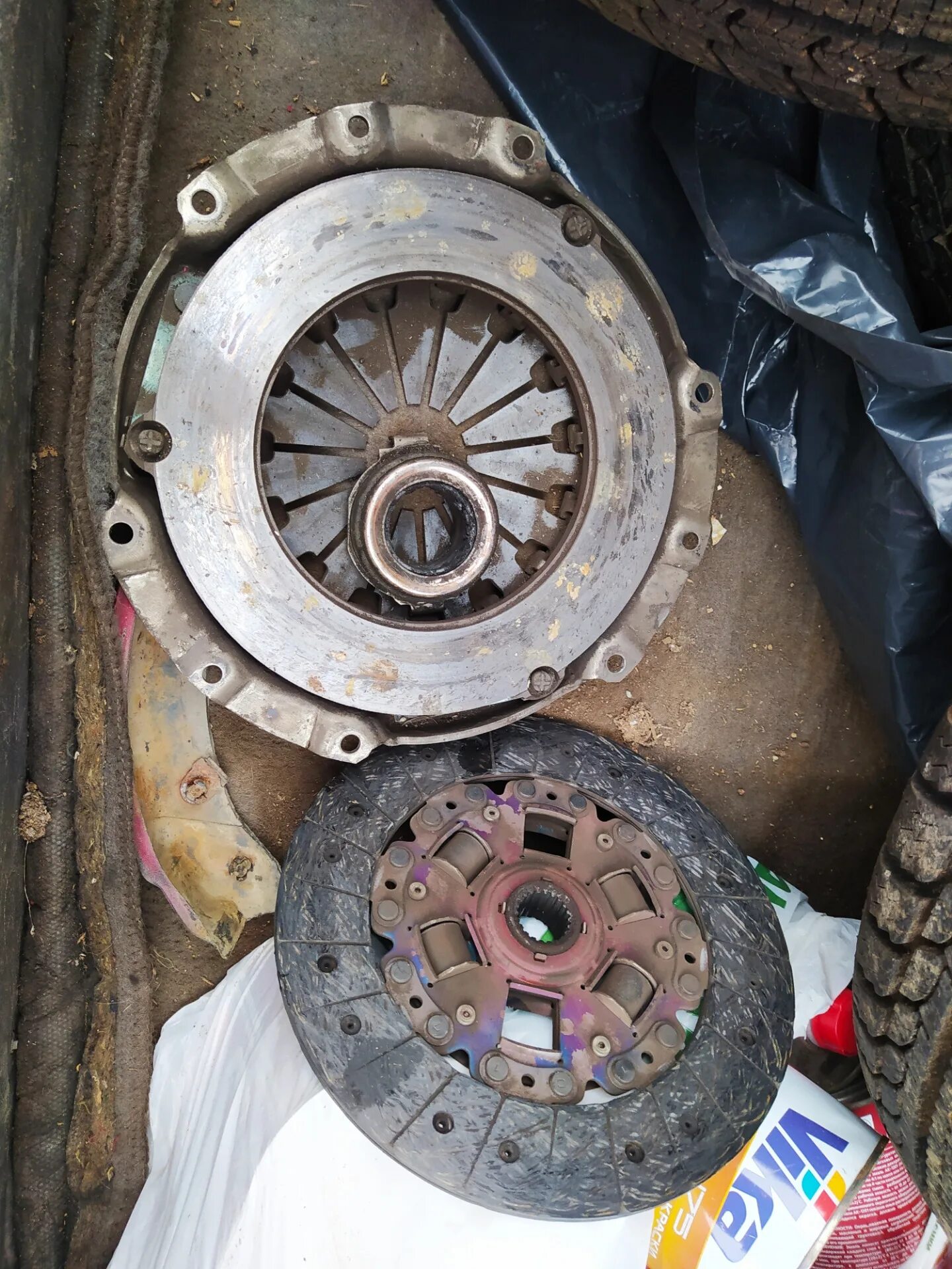 Сцепление мазда 6 gh. Диск выжимной мазда 323. Убитое сцепление ваз. Сцепление мазда 626. 8.