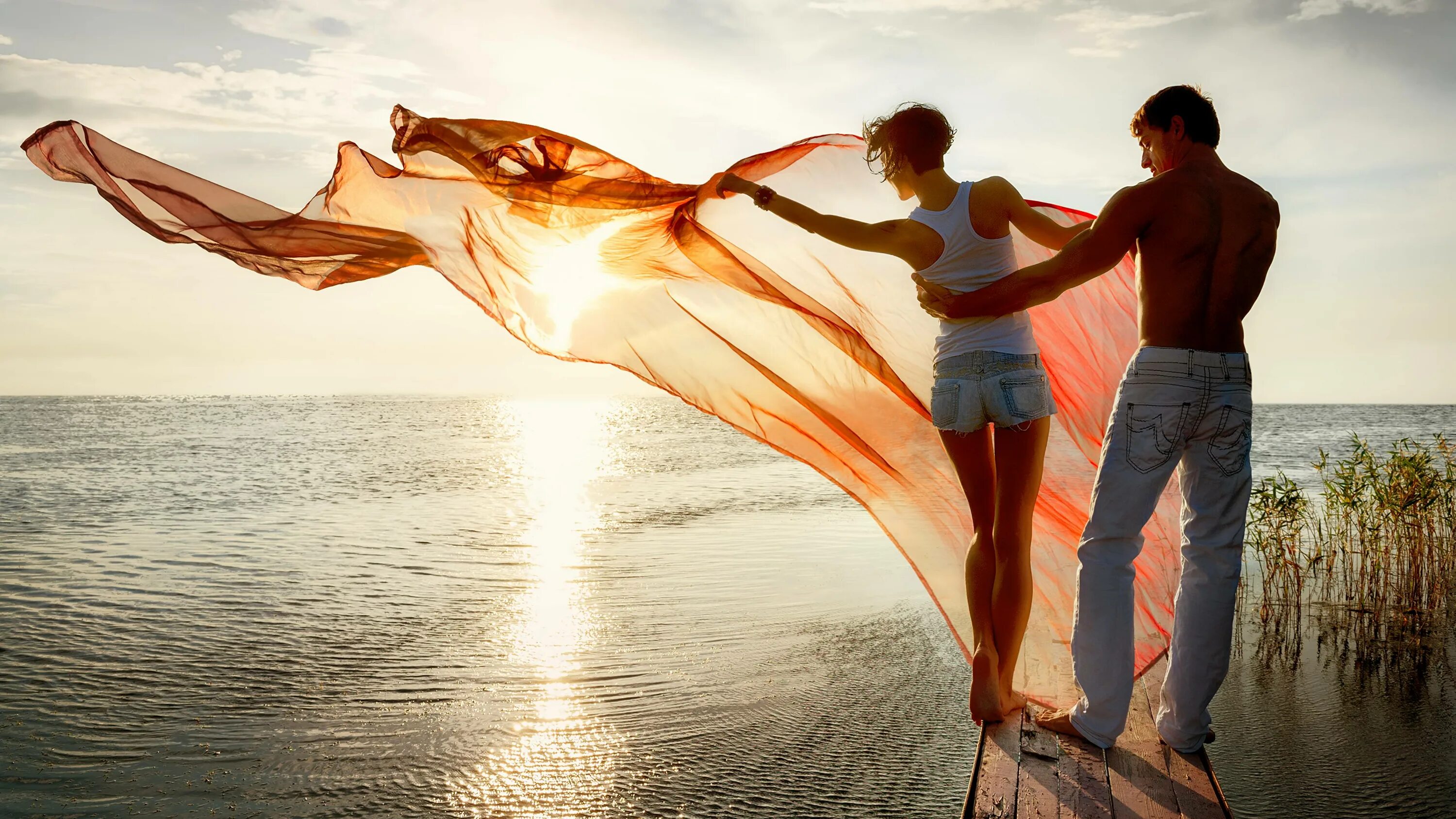 С чем ассоциируется любовь. С чем ассоциируется любовь. Любовь ассоциации. Космос внутри нас. Художник кристиан шлое.