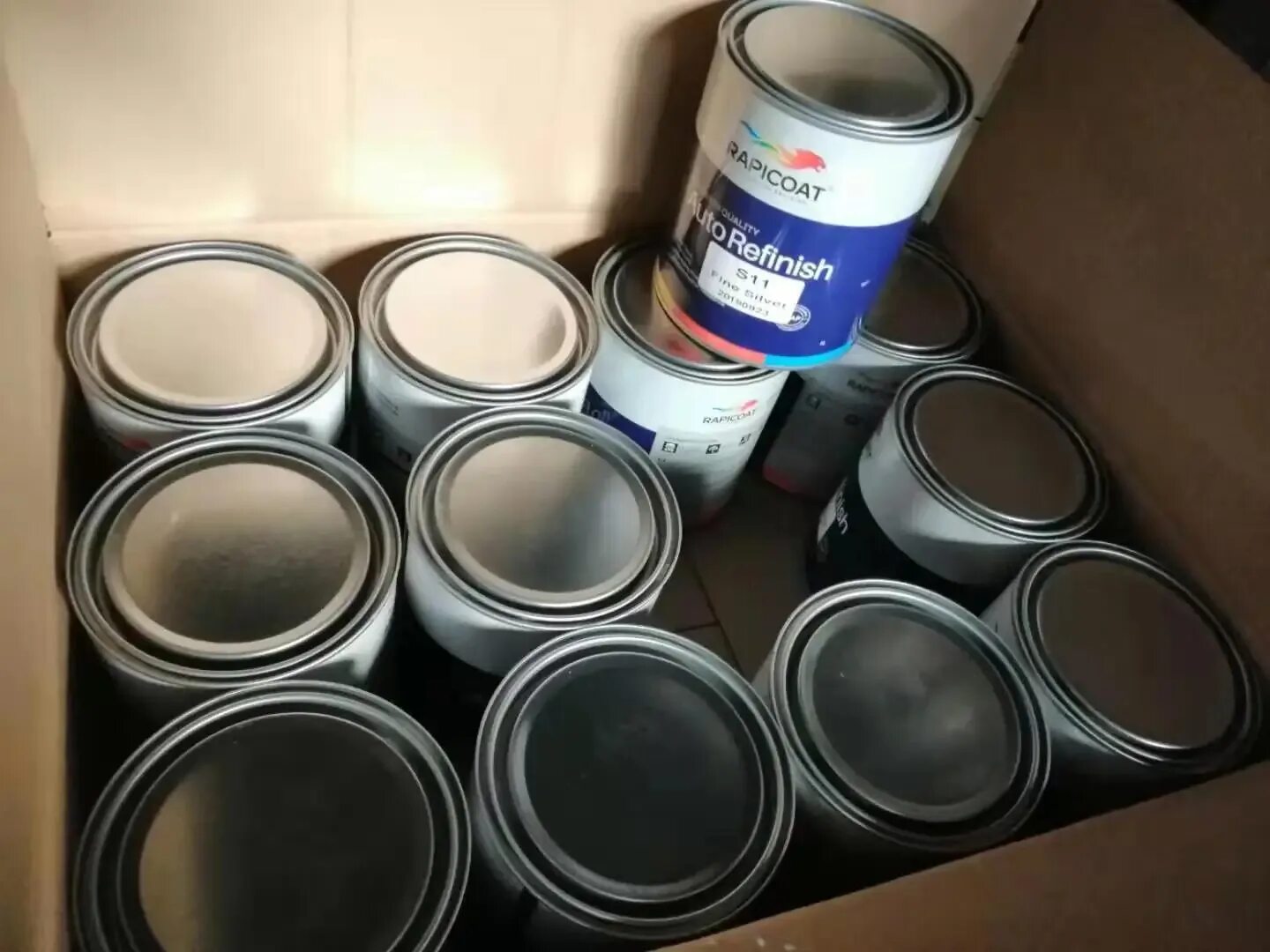 Polyester putty. Polyester putty