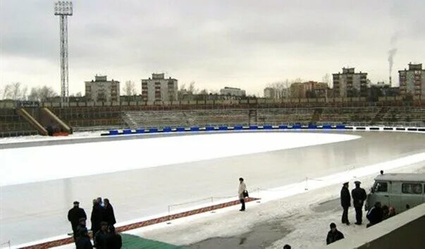 Труд нижний новгород. Стадион труд нижний новгород. сормово нижний новгород стадион. сормовский стадион труд. стадион труд нижний новгород каток.
