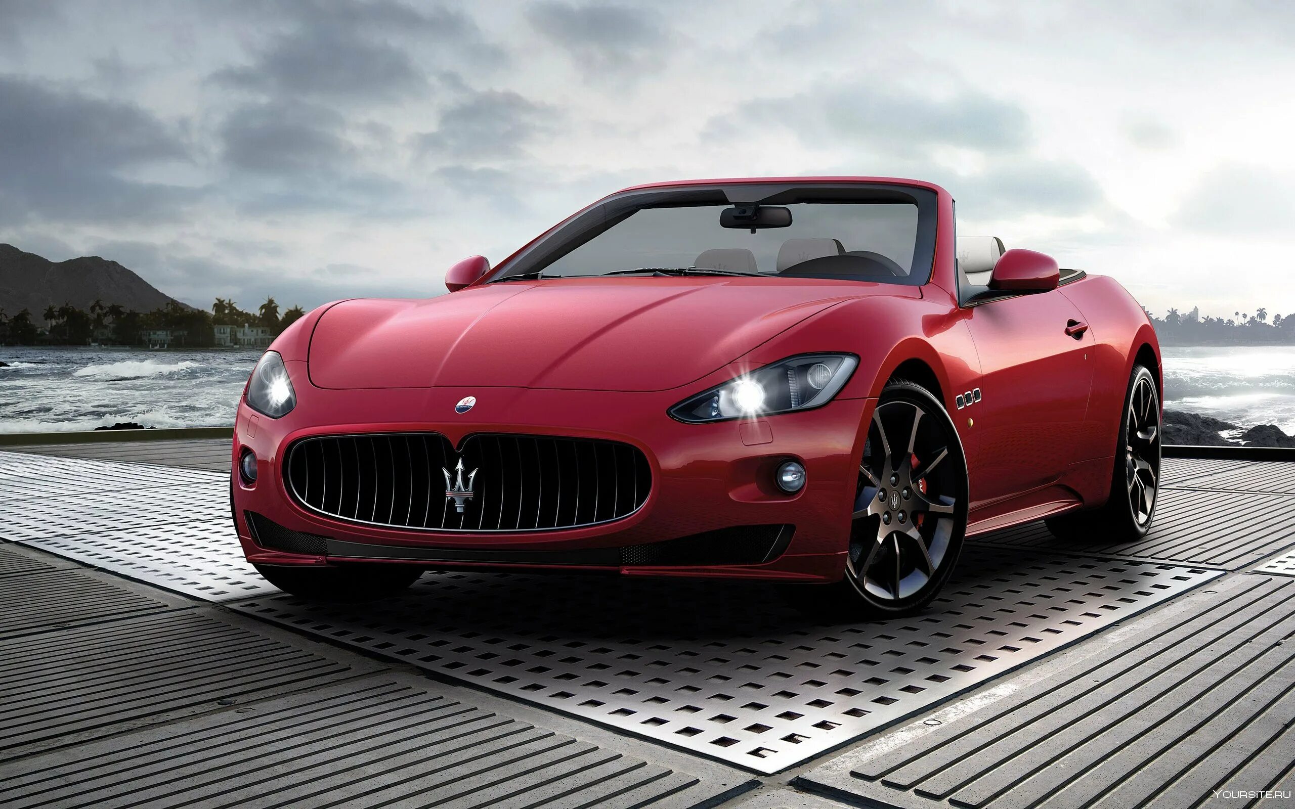 Спокойные машины. Maserati GRANCABRIO. Maserati GRANCABRIO красный. Мазерати Гран кабрио. Мазерати Гран Туризмо кабриолет.