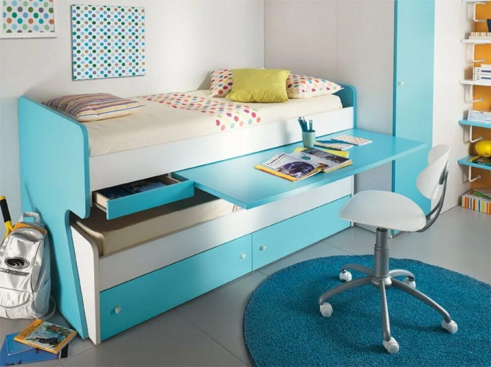 Кровать с выдвижным столом. Компактная детская. Компактная детская кровать. Многофункциональная детская кровать. Детская кровать с выдвижным столом.