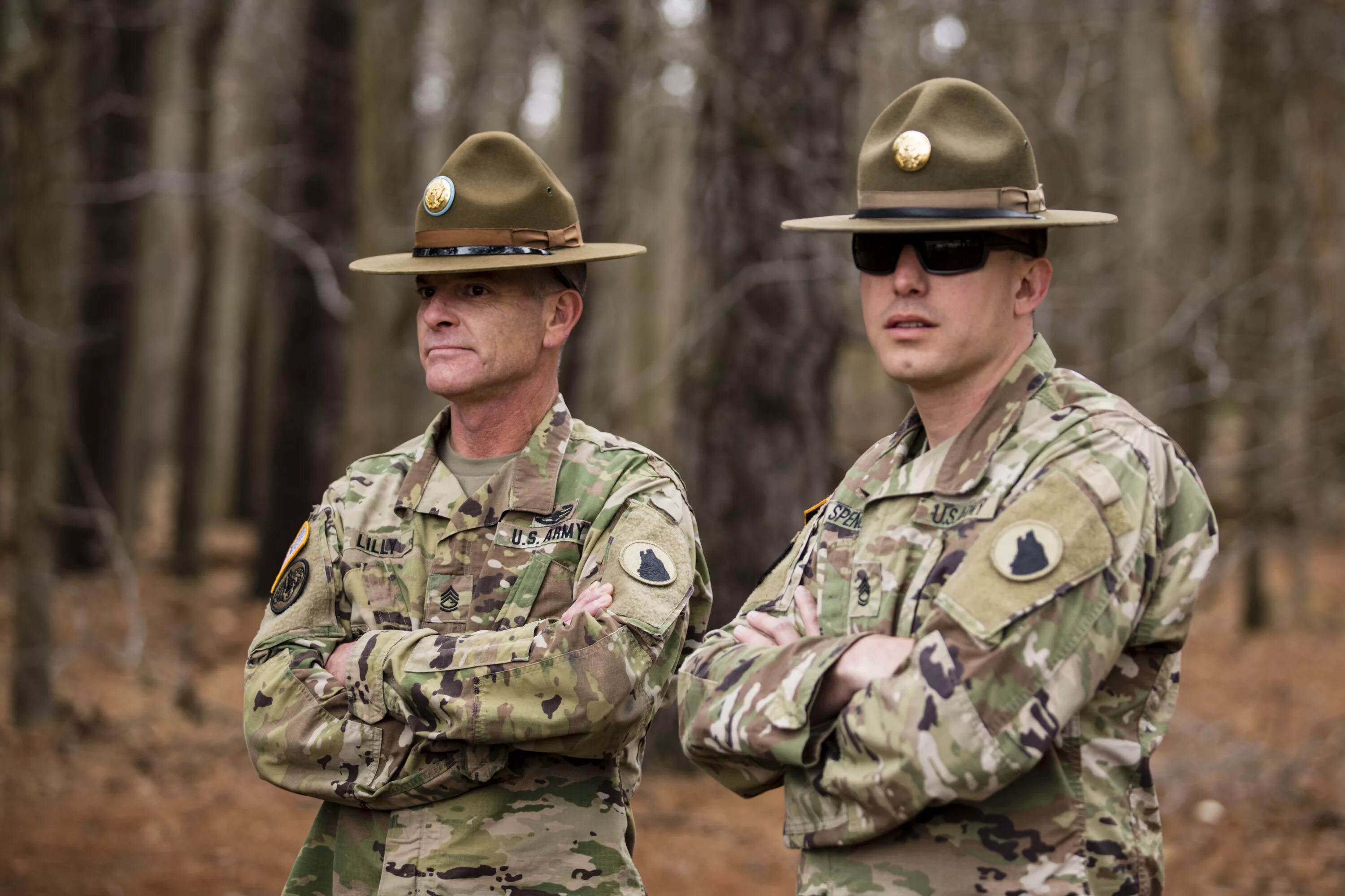 Дрилл сержант. Инструктор USMC США. Шляпа Дрилл сержанта USMC. Дрилл США. Сержант описание серий