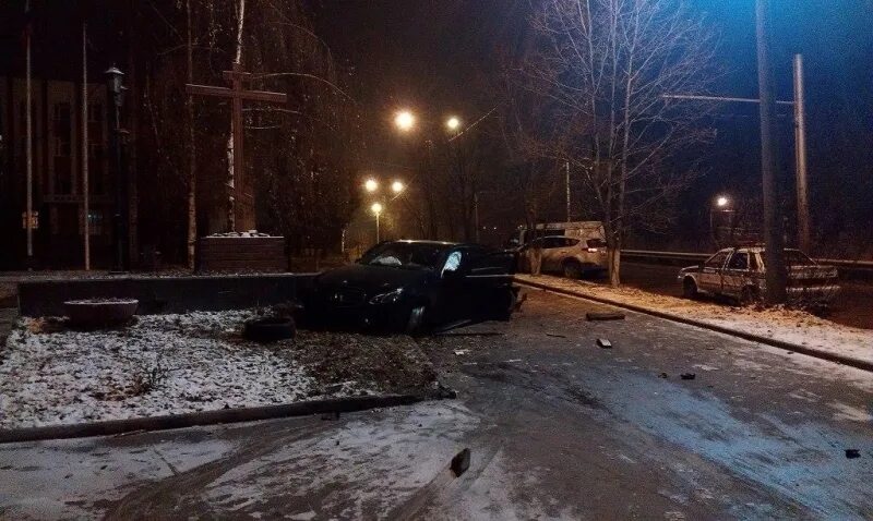 В иваново разбился. Авария на улице Суворова Иваново.