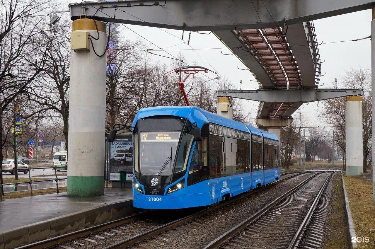 Трамваев идущих вднх. Трамвай 17 медведково. Трамвай вднх. Трамвай медведково. Трамвай вднх.