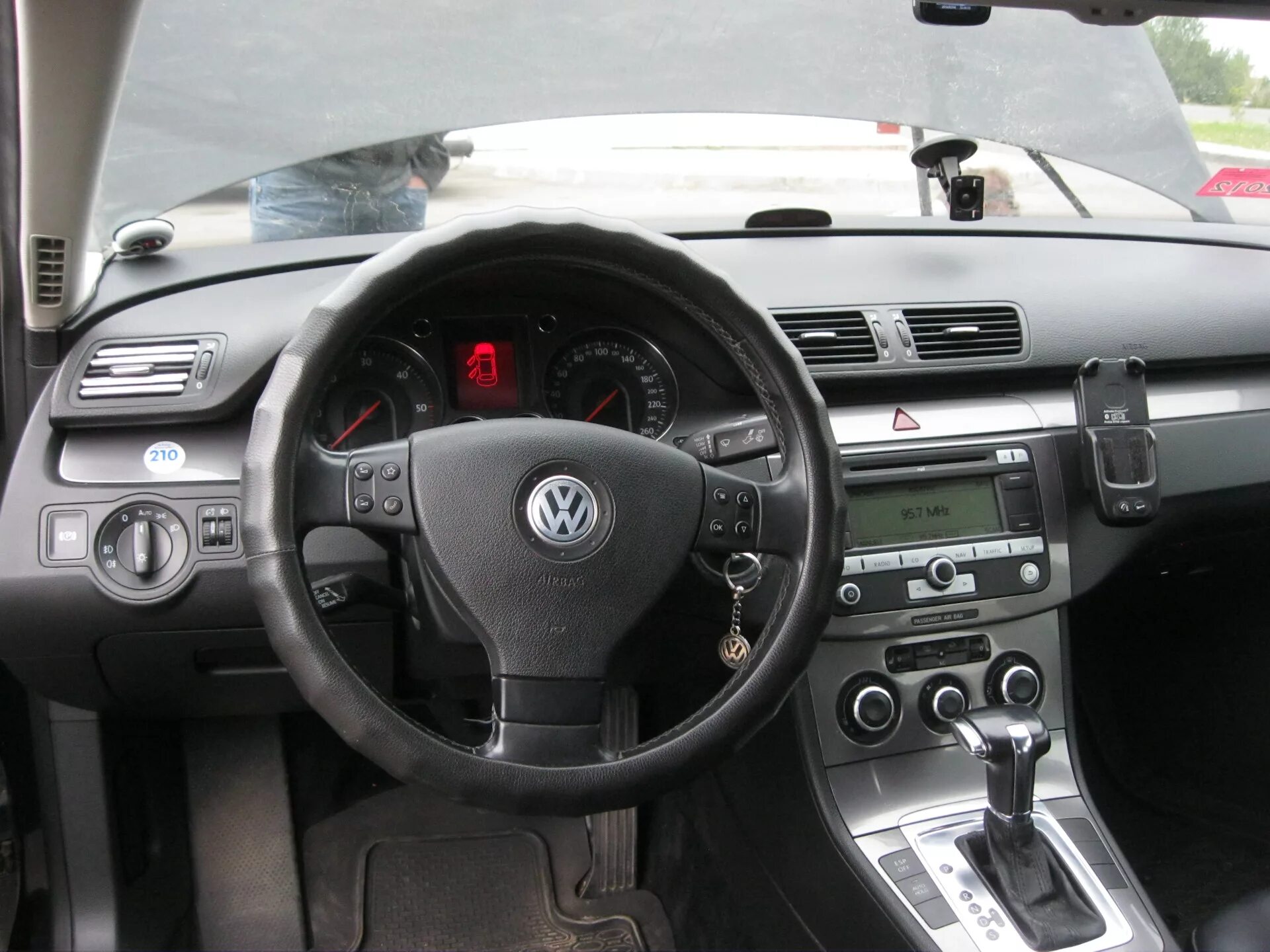 Пассат б6 2.0 автомат. Фольксваген Пассат б6 автомат. Volkswagen Passat b6 2.0 TDI 2009. Passat b6 DSG. Passat b6 автомат.