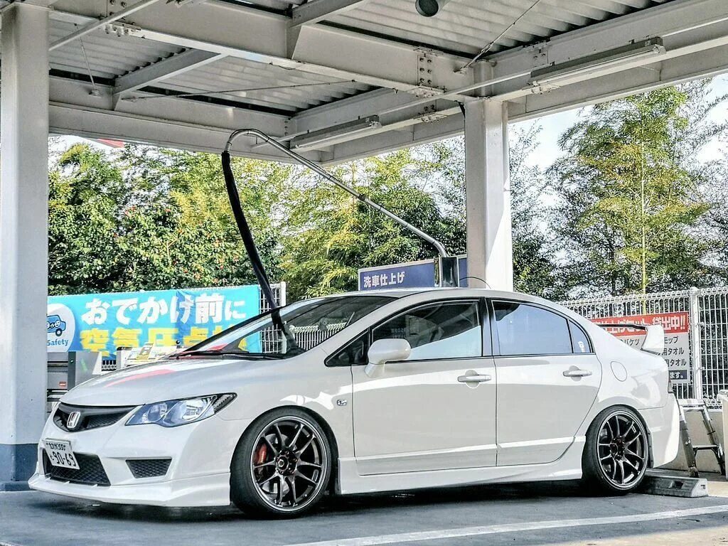 D 4 r 7 r 3