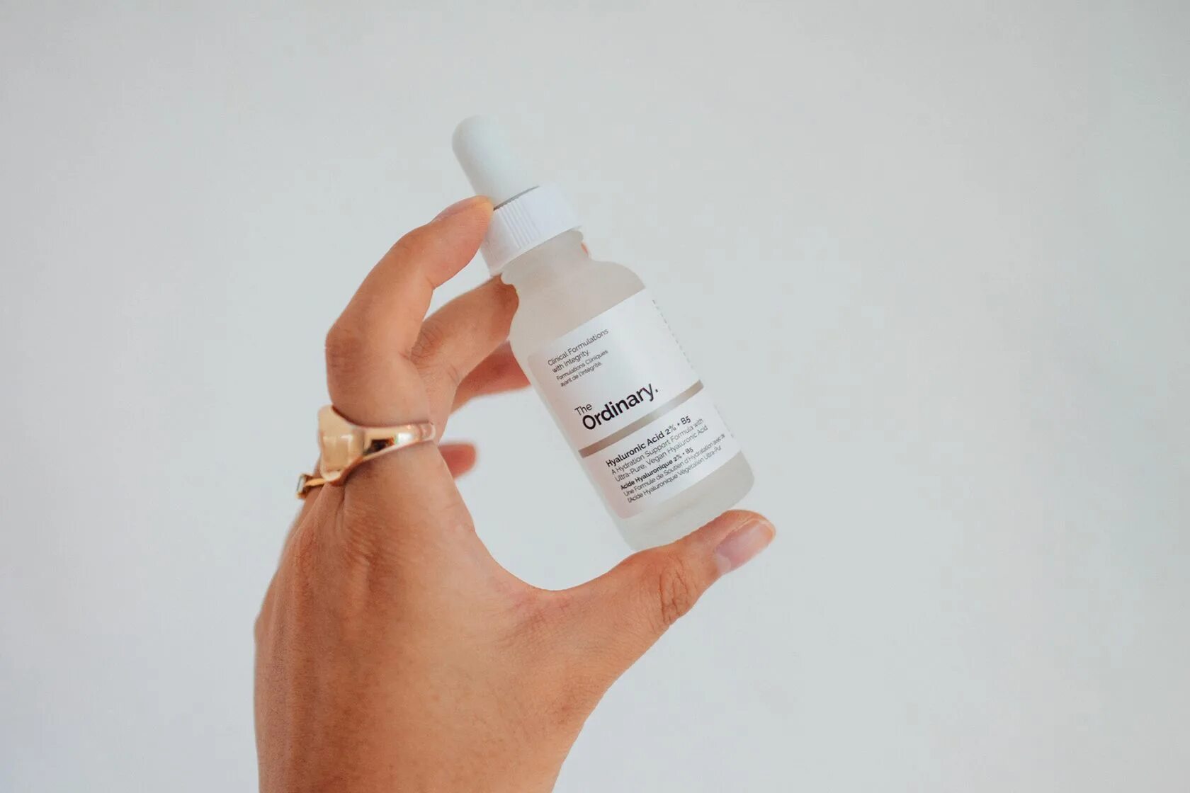 Ordinary hyaluronic acid. The ordinary hyaluronic acid 2% + b5, 30мл. The ordinary hyaluronic acid 2% + b5 сыворотка с гиалуроновой кислотой, 30мл. Ordinary hyaluronic acid. The ordinary hyaluronic acid 2 b5.