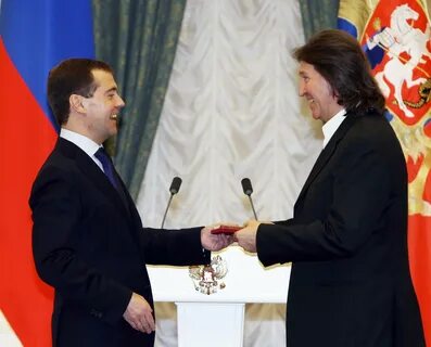 Присвоено звание народный