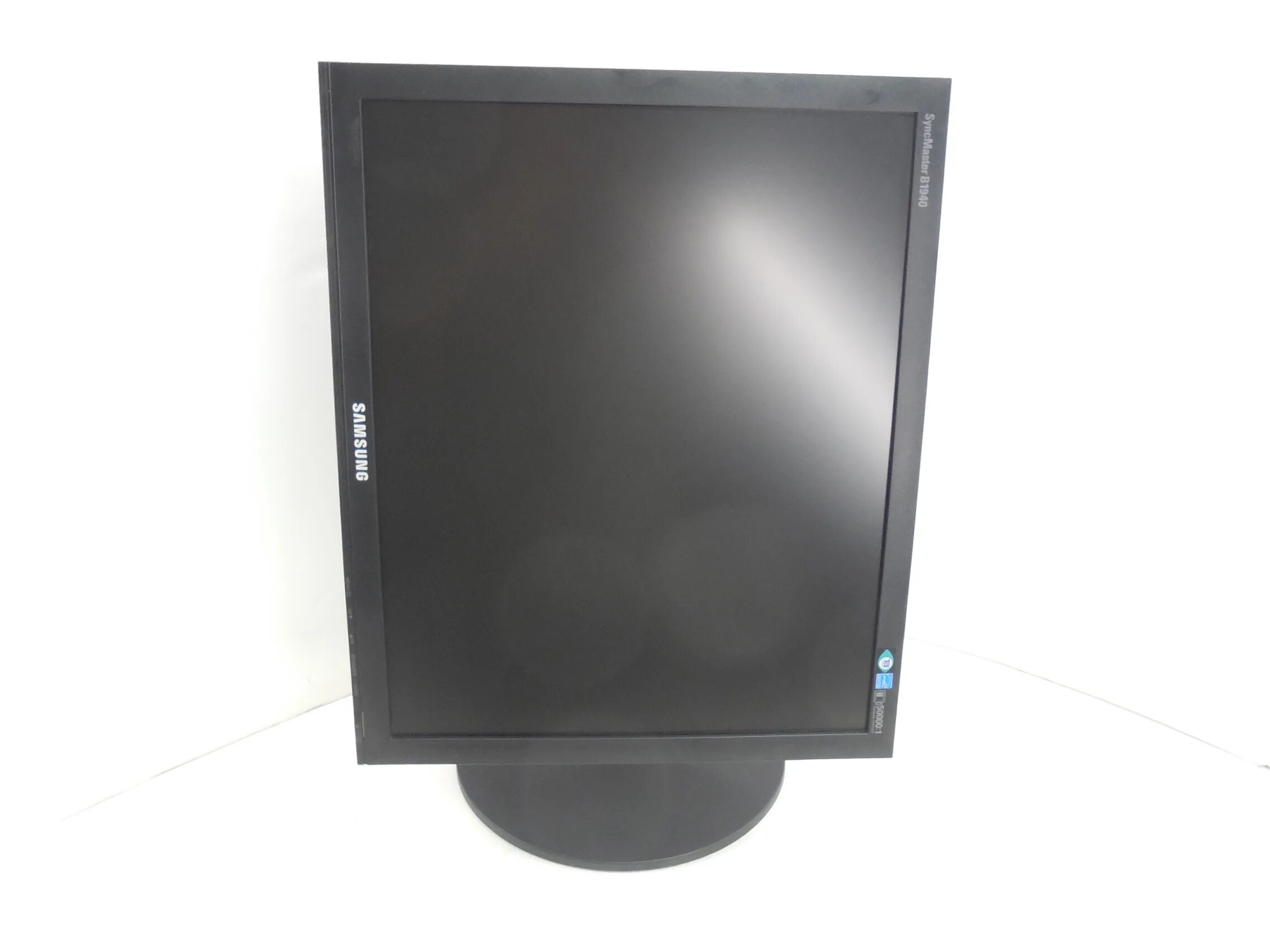 Acer 17 дюймов монитор тюльпаны. Перевернутый монитор. Монитор samsung с поворотным экраном. Монитор с вертикальным поворотом. Вертикальное расположение мониторов.