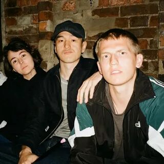 Брат слева