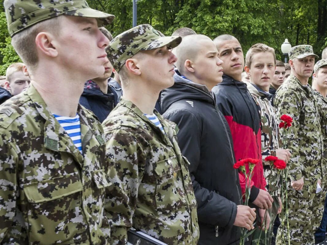 Дол хотел. Военно патриотический лагерь хочу стать десантником. Стать десантником лагерь Нижний Новгород. Лагерь Юный десантник Нижний Новгород. Лагерь хочу стать десантником Нижний Новгород.