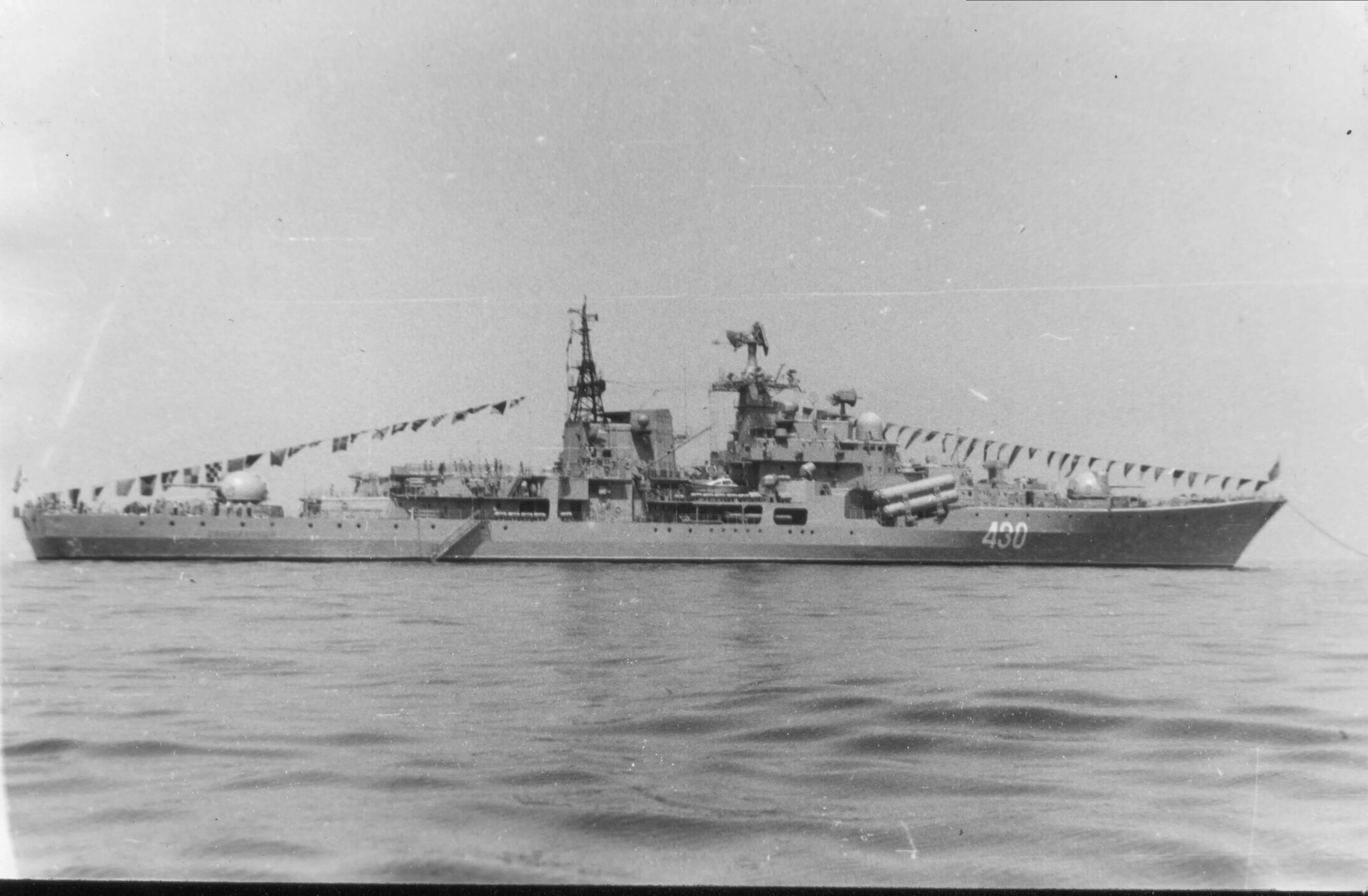 эсминец суровый. эсминец суровый. эскадренные миноносцы проекта 30-к. эсминец 30 бис. эсминец смелый проект 30 бис.