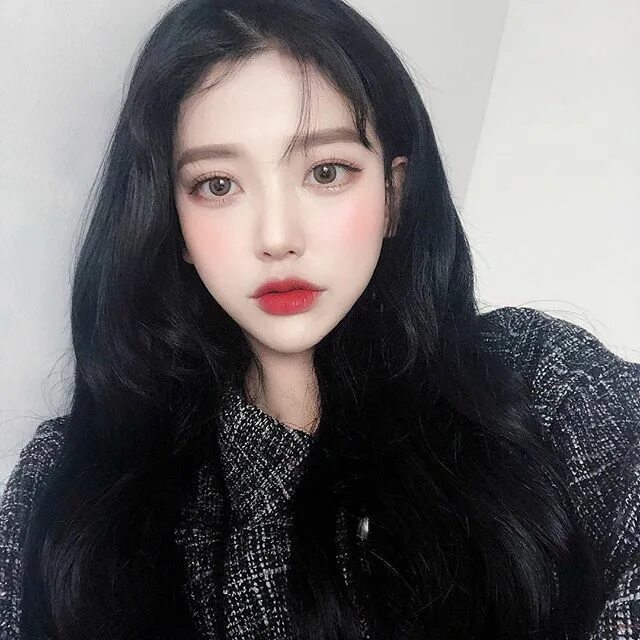 Кореянки с темными волосами. Ulzzang korean bad герл. Kim na hee ulzzang 2021. Чон даын ulzzang. Темные кореянки.