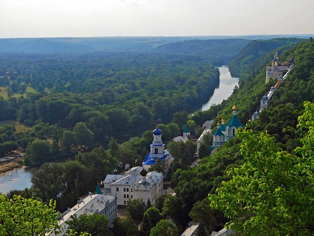 Навести украина. Святогорск. Святогорск город. Береславск Украина. Красивые храмы Украины.