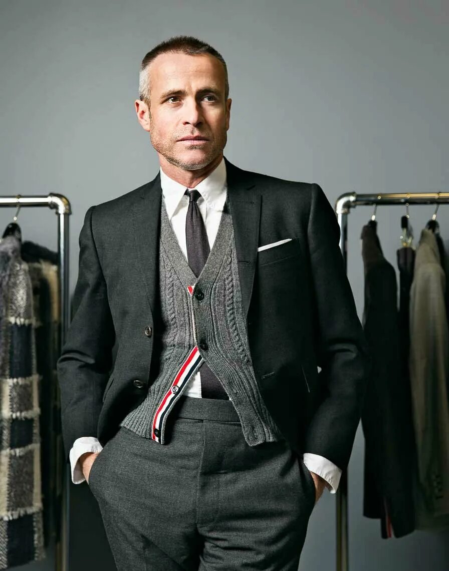 Tom brown tracker 1. Gina brown живопись. том браун художник. нож tom brown tracker чертеж. Tom brown.