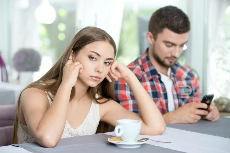 Мужчина овладевает женщиной. Americans quarrel. Парень отправляет девушку. Антон гусев голый. Гарретт нефф и марина.