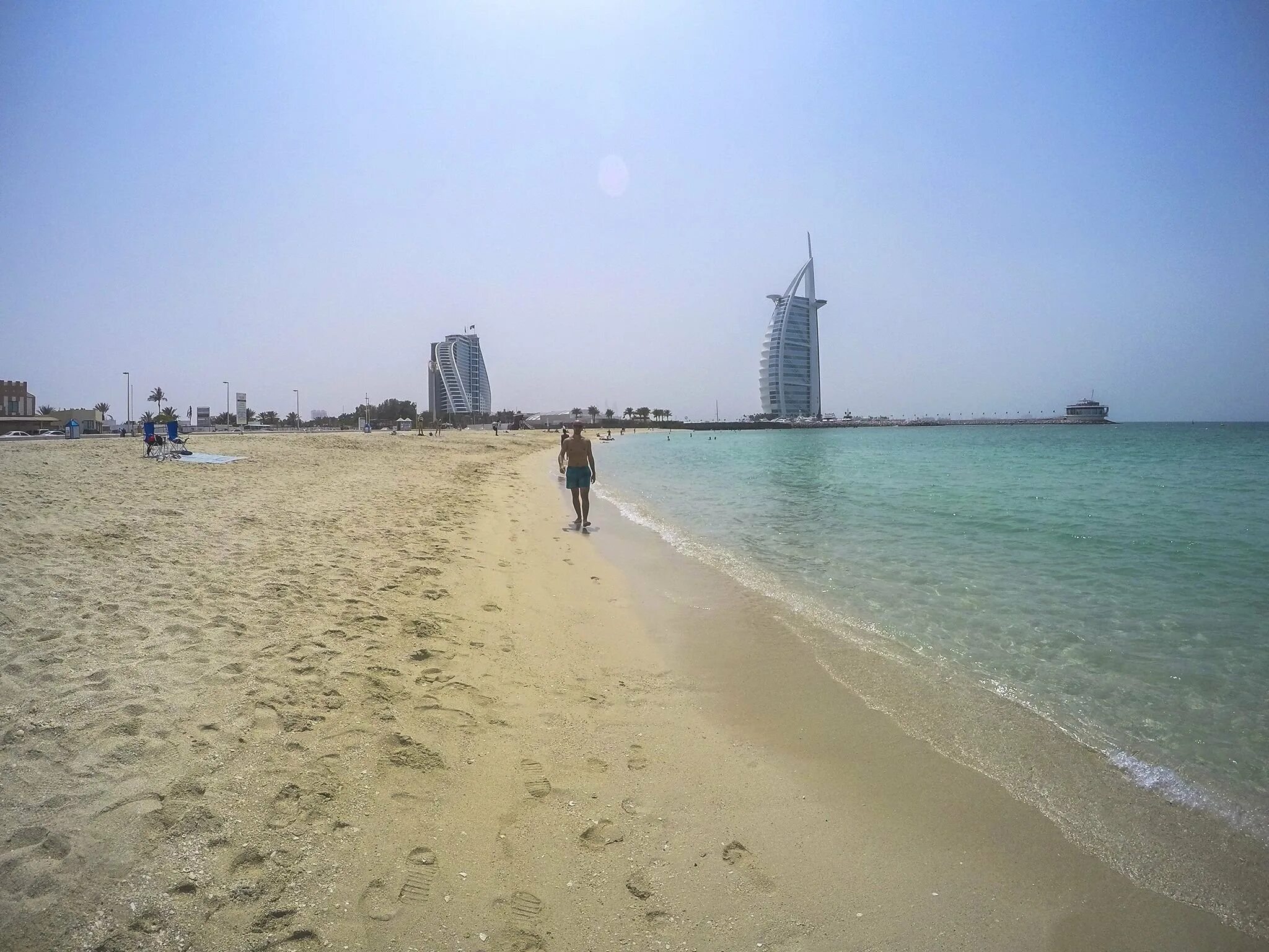 Пляж аль суфух. Sufouh Beach Дубай. Пляж Аль Суфух Дубай. Пляж Лемар Дубай. Рассельхайм эмираты.