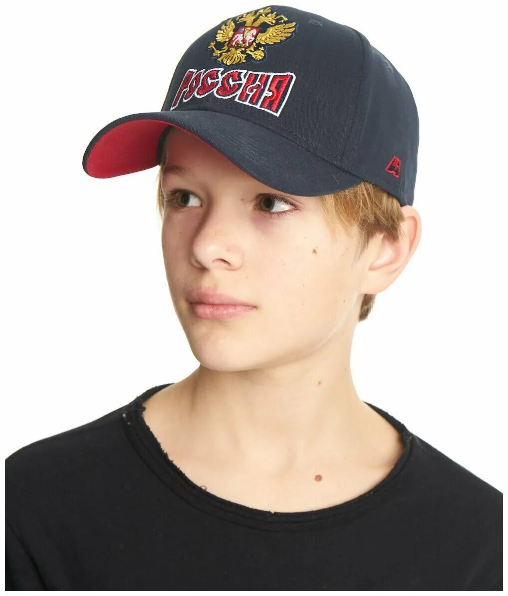 подросток в кепи. бейсболка дисней cars. бейсболки подростков. кепка подростковая. модные кепки для подростков мальчиков.