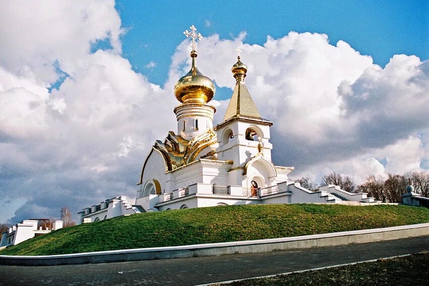 подземный храм преподобного серафима саровского. малобюджетный храм прп. феодоровский государев собор подземный храм. храм серафима саровского тула. подземный храм преподобного.