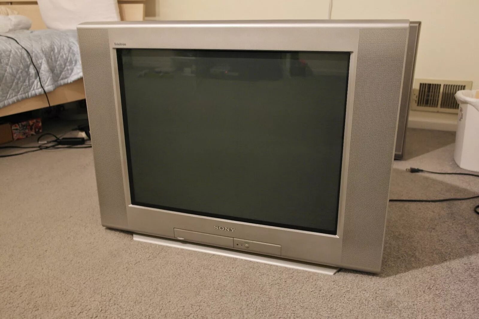 Телевизоры sony 2024. Trinitron Sony KV 27. Sony 29 super Trinitron. Телевизор Sony Trinitron 1995. Sony Trinitron Wega 29.