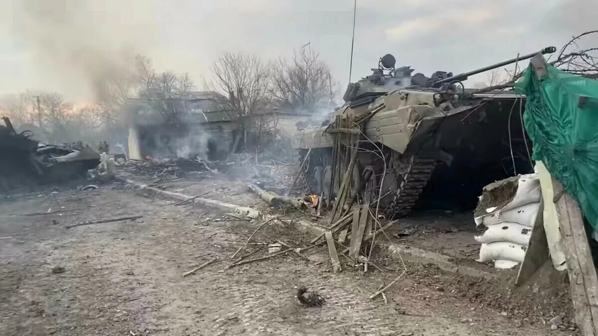 Спирали до драки. Разбитая бой. Разбитая бой. Конор 2021. Бтр 3 всу.