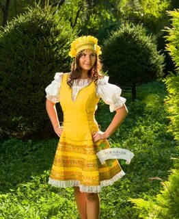 Современный народный костюм женский