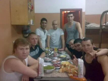 Застолье в колонии