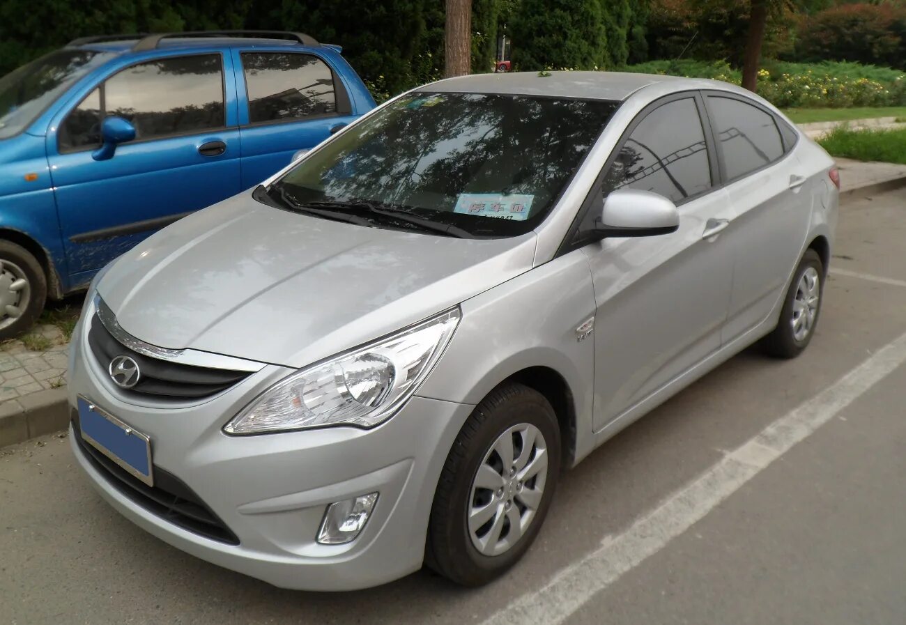 Купить хендай верна. Hyundai Verna 2012. Hyundai Verna 2013. Hyundai Verna 2014. Арабский Hyundai Verna.