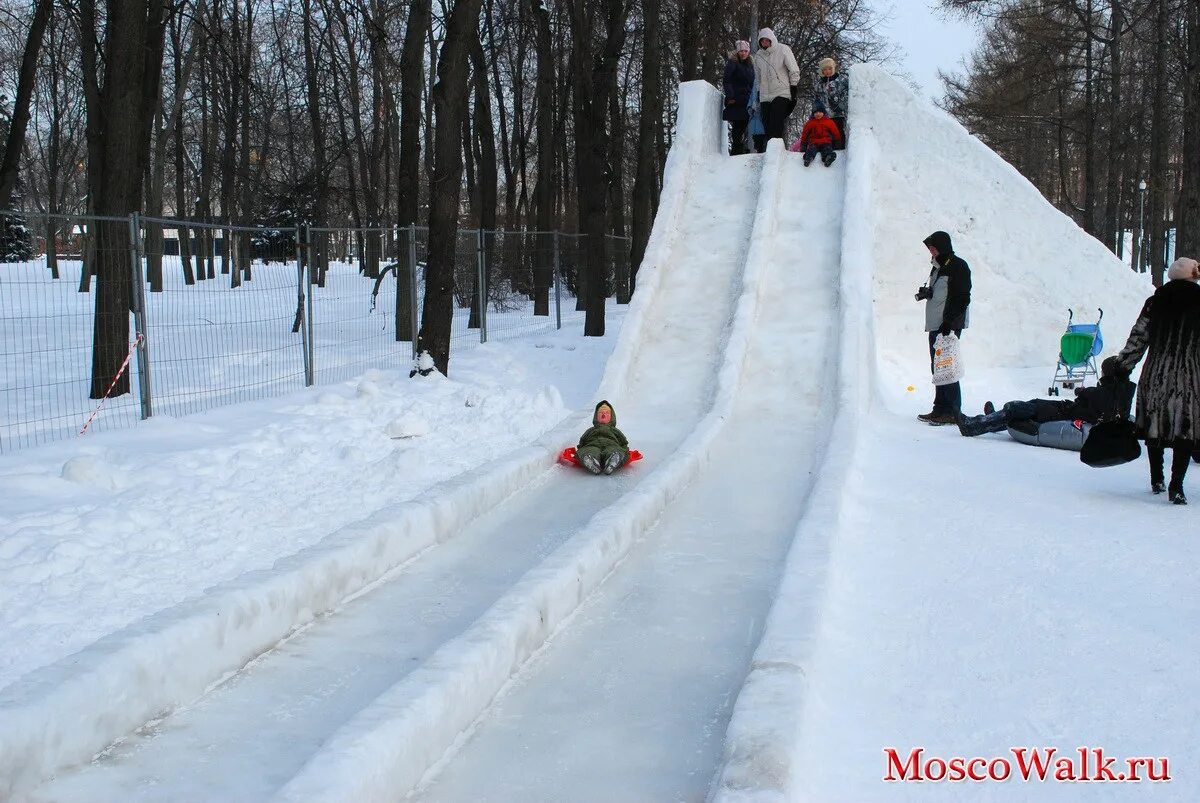 Как сделать зимнюю горку. Как сделать зимнюю горку. Как сделать зимнюю горку. Как сделать зимнюю горку. Деревянная горка для тюбинга.