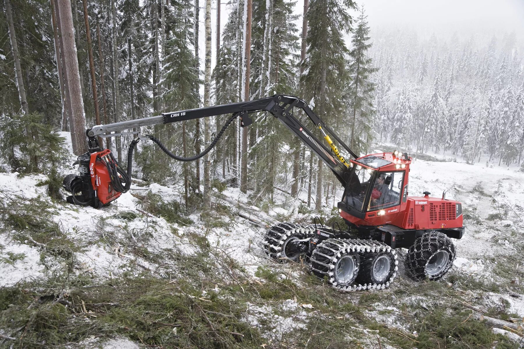 John deere 1270g. Трелевка деревьев. Трактор лесоруб. Лесозаготовительная техника харвестер. Зил 157 лесник.