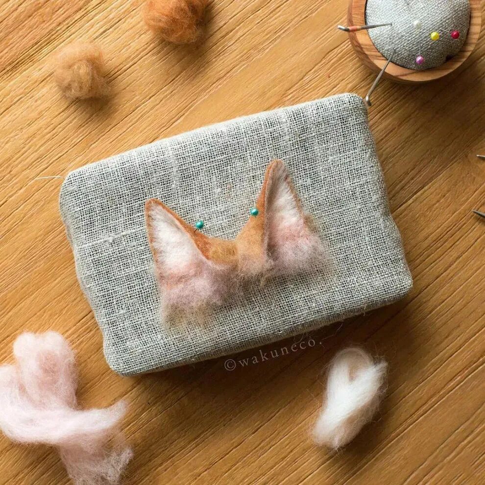 валяние котенок. сухое валяние игрушки. изделия из кошачьей шерсти. кот из кошачьей шерсти. валяние из шерсти кошки.