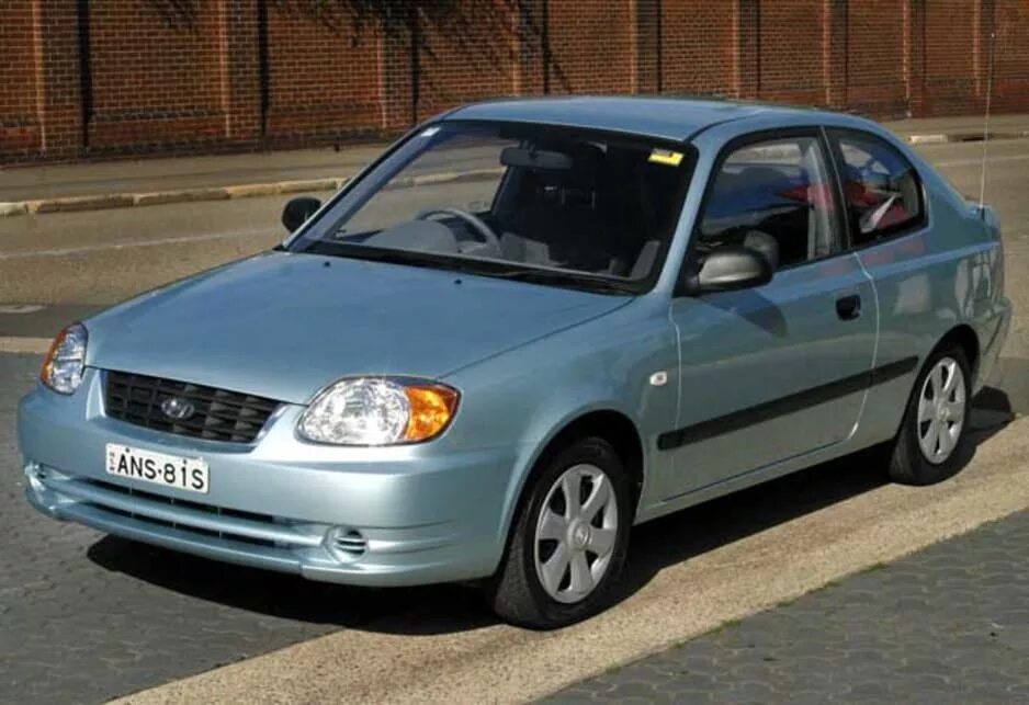 Ремонт hyundai accent. Hyundai Accent 2003. Hyundai Accent хэтчбек 2000. Hyundai Accent, 2003 г.в.. Хендай Accent 2003.