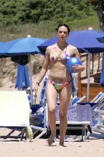 asia argento bikini - www.barcelonafootballblog.com.