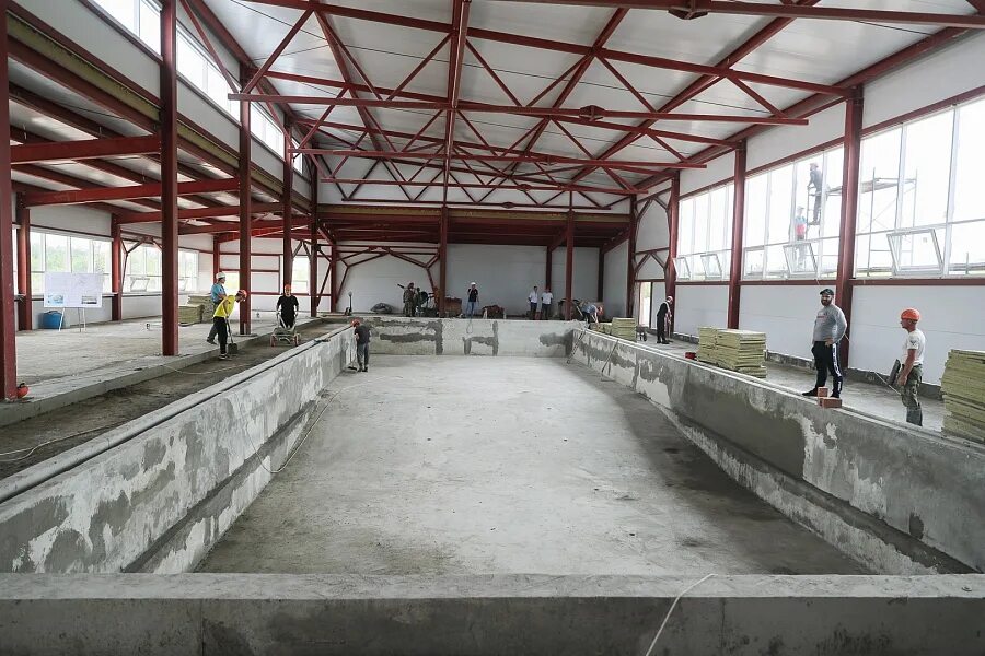 Г калач на дону волгоградской области. Калач на дону бассейн дельфин. Калач на дону торговый центр. Бассейн. Бассейн калач на дону.