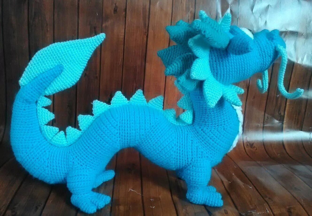 драконы меган лэпп. ализе пуффи динозаврик. драконы crafty intentions. дракон своими руками на новый пряжи. дракон своими руками на новый пряжи.