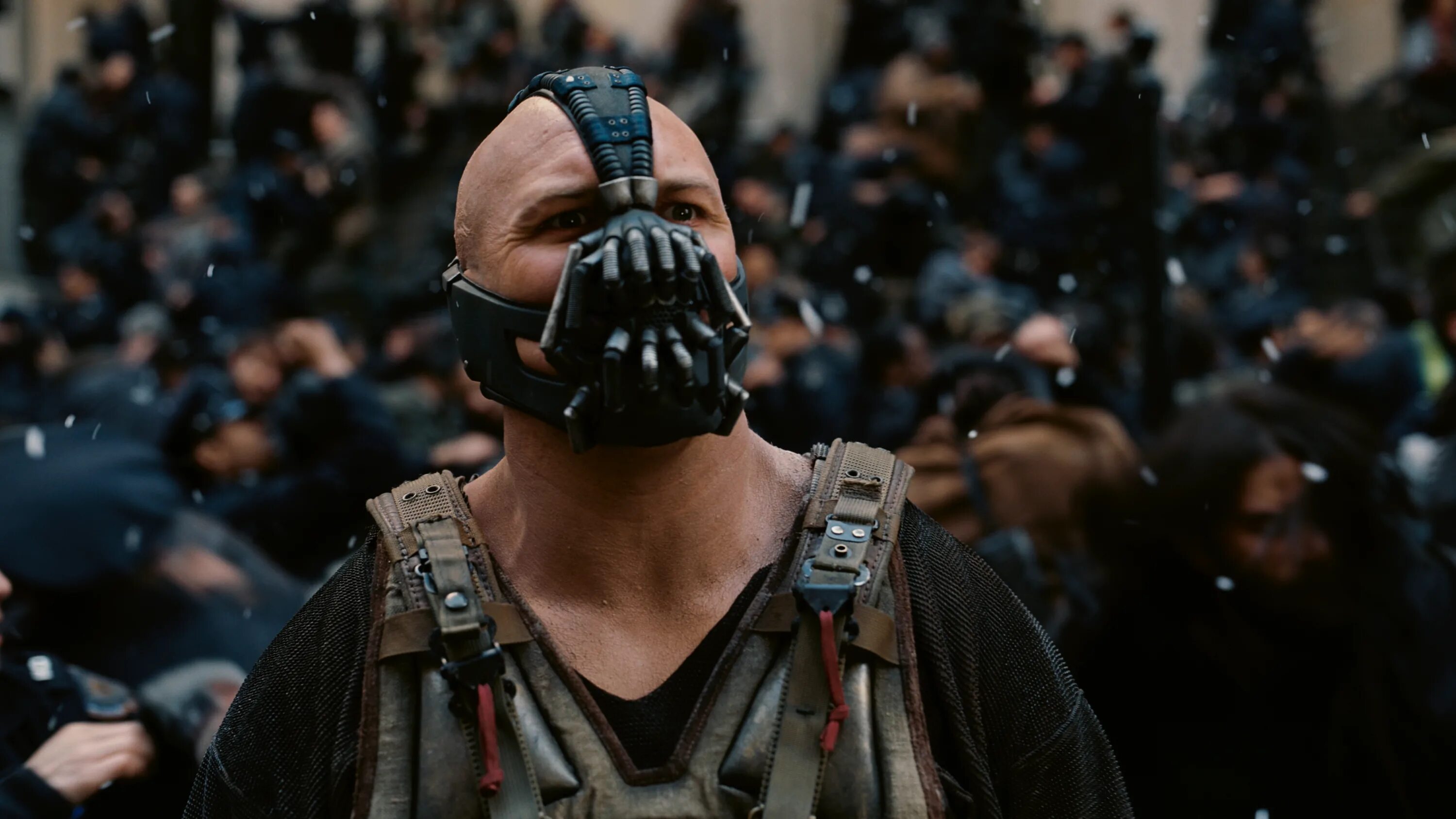 Возрождение легенды актер. Бэтмен том харди бейн. бэйн тёмный рыцарь кристофер нолан. темный рыцарь возрождение bane. тёмный рыцарь возрождение легенды бэйн.