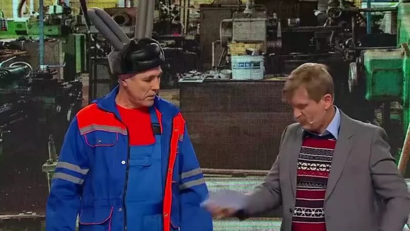 Уральские пельмени сценка про депутатов. Уральские пельмени на камазе. Уральские слесари. Конкурс лучший слесарь. Уральские слесари.